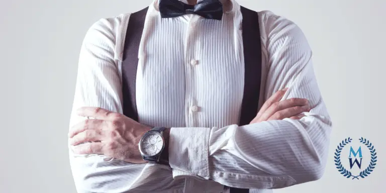 picture of well dressed man's torso